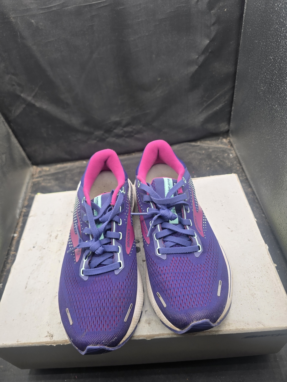 Brooks Women's Purple Running Shoes with Pink Lining